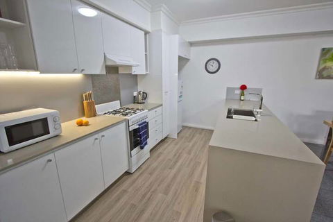 Morisset Serviced Apartments - Tourism Gold Coast 4