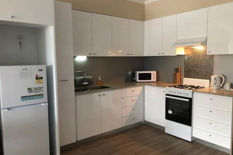 Morisset Serviced Apartments - Tourism Gold Coast 7