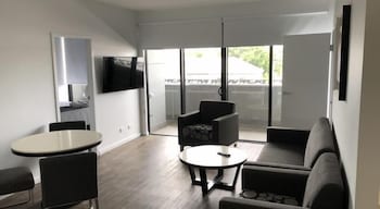 Quattro On Young - Tourism Gold Coast 2