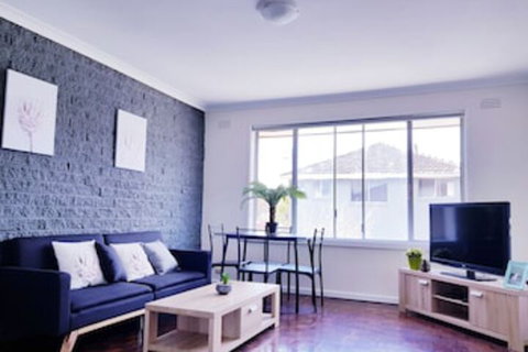 Clayton Apartment - Tourism Gold Coast 0