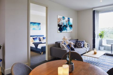 Apt Walking Distance To MCG & Epworth Hospital - Tourism Gold Coast 0