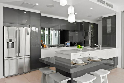Tranquil Waters - Luxury In Oceans Edge - Tourism Gold Coast 6