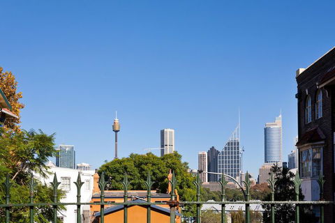 Art Deco In The Cul-de-Sac - Tourism Gold Coast 5