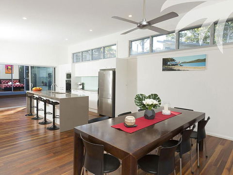 Akama - Tourism Gold Coast 3