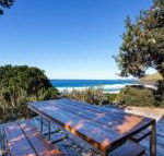 Barefoot on Blueys - Tourism Gold Coast