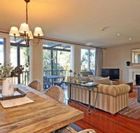 Villa Beaujolais Located Within Cypress Lakes - Tourism Gold Coast