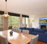 Villa 3br De Saran Resort Condo located within Cypress Lakes Resort nothing is more central - Tourism Gold Coast