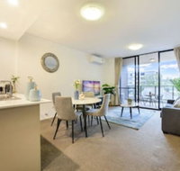 Charming  Spacious Living in a Serene Location - Tourism Gold Coast