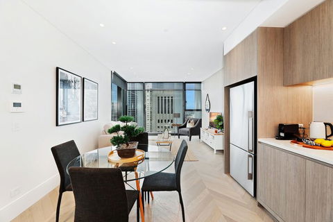 Ultra Modern Brand New CBD View - Tourism Gold Coast 2