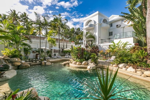 Belle Escapes - Absolute Beachfront Apartment In Alamanda Resort 21 - Tourism Gold Coast 1