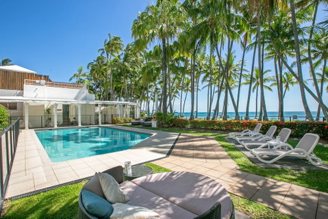 Belle Escapes - Absolute Beachfront Apartment In Alamanda Resort 21 - Tourism Gold Coast 4