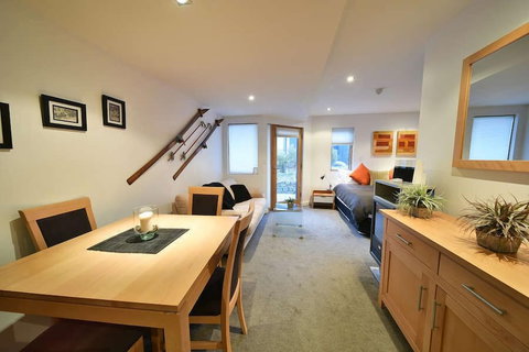 Powder 2a - Gold Coast 4