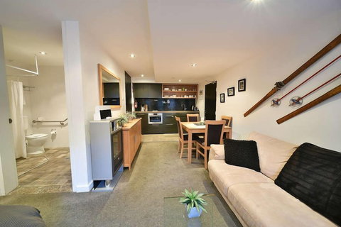 Powder 2a - Gold Coast 6