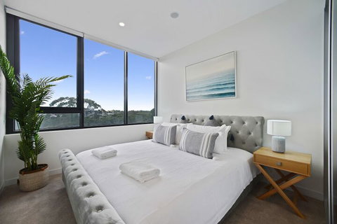 New Contemporary Apartment Near Macquarie Centre - Tourism Gold Coast 6
