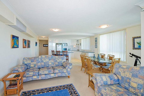 Mirage Unit 602 6 10 Manning Street - Gold Coast 6