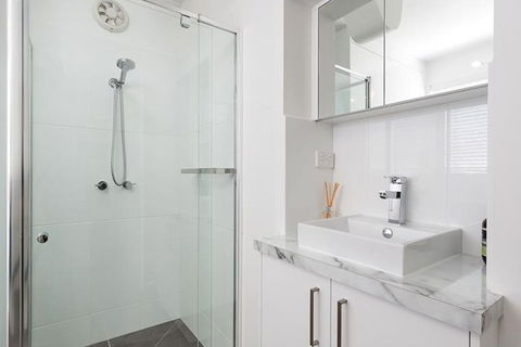 Understated Elegance Affordable Luxury - Tourism Gold Coast 4
