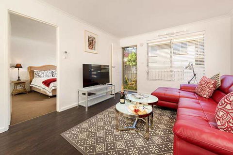 Understated Elegance Affordable Luxury - Tourism Gold Coast 3