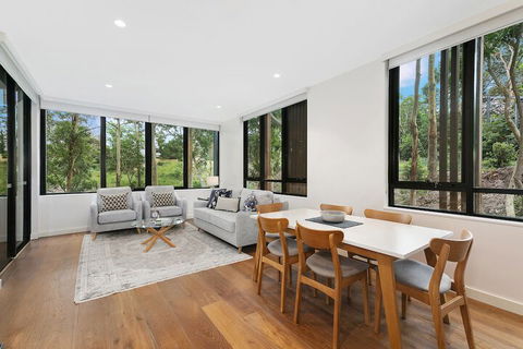 Stylish Lux Home With Hotel Grade Cleanliness - Tourism Gold Coast 7