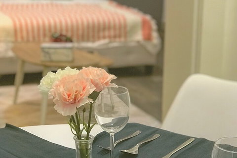 Sky Garden Studios - Tourism Gold Coast 1