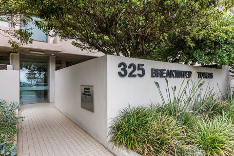 Exquisite 2 Bedroom Beach City Views - Tourism Gold Coast 2