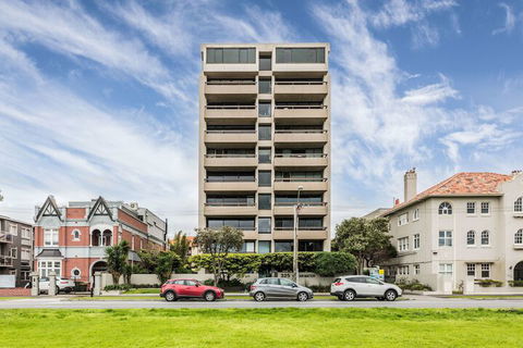 Exquisite 2 Bedroom Beach City Views - Tourism Gold Coast 1