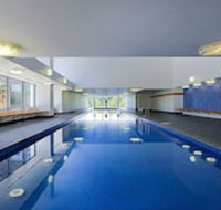 Spacious 1-Bedroom Apartment With Parking - Gold Coast