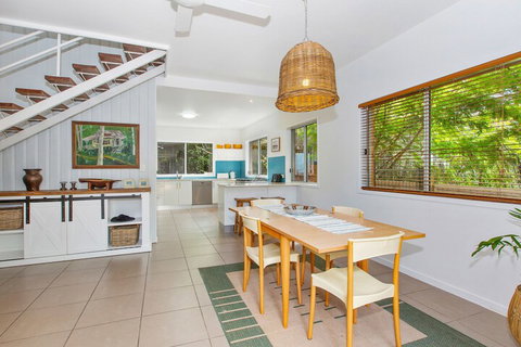 BEACH HOUSE On PEARL - Tourism Gold Coast 3