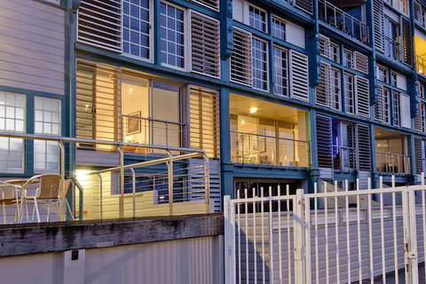 Absolute Sydney Harbour Front Luxury With Parking - Tourism Gold Coast 2