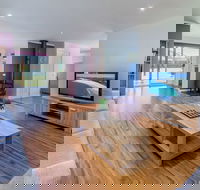 Loch Retreat 550m TO Town - Tourism Gold Coast