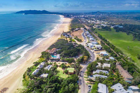 A PERFECT STAY - 3 Salty Sisters - Tourism Gold Coast 1