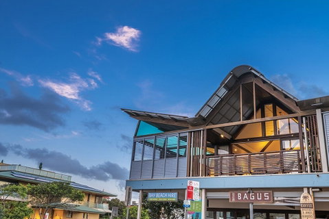 Your Luxury Escape - On The Bay 2 - Tourism Gold Coast 2