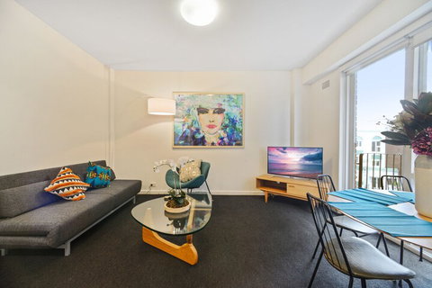 HomeHotel Urban Retreat In Secure Boutique Block - Tourism Gold Coast 2