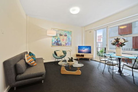 HomeHotel Urban Retreat In Secure Boutique Block - Tourism Gold Coast 0