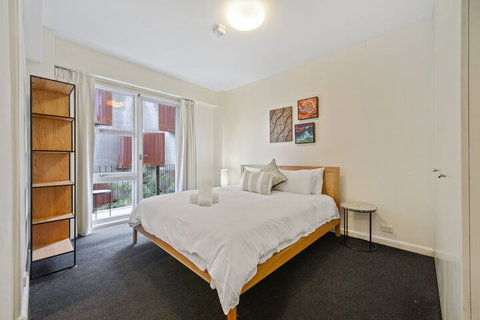 HomeHotel Urban Retreat In Secure Boutique Block - Tourism Gold Coast 3