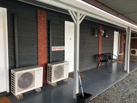 Country Roads Motor Inn - Tourism Gold Coast 1