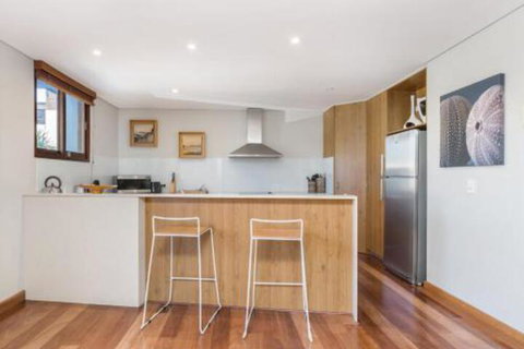 2 / 21 25 Fletcher Street Casablanca At Bogarts - Tourism Gold Coast 6