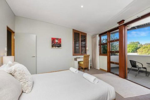 2 / 21 25 Fletcher Street Casablanca At Bogarts - Tourism Gold Coast 4