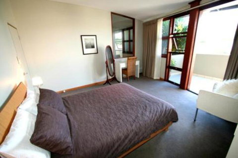 2 / 21 25 Fletcher Street Casablanca At Bogarts - Tourism Gold Coast 5