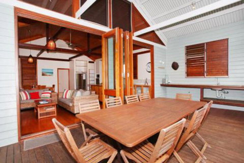 18 Northbeach Place Mudjimba Beach Pet Friendly Linen Included WIFI - Tourism Gold Coast 6