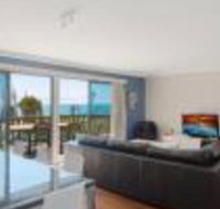 74 Ocean Parade - Tourism Gold Coast