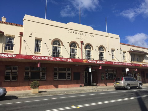 Gardners Inn Hotel - Tourism Gold Coast 0