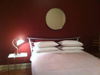 Lotte's Cottage - Tourism Gold Coast 6