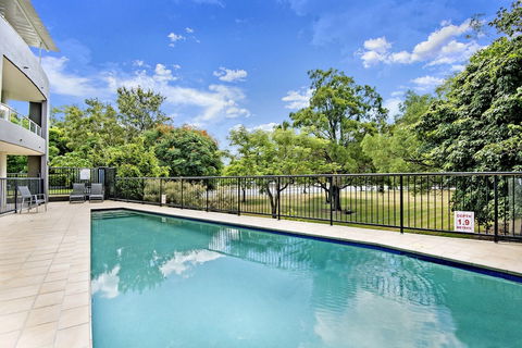 Inn On The Park Apartments - Tourism Gold Coast 3