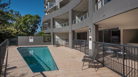 Inn On The Park Apartments - Tourism Gold Coast 4