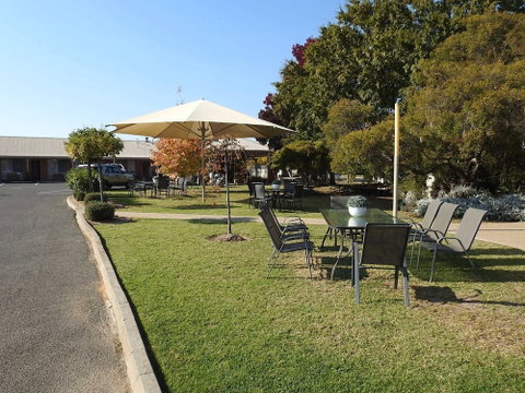 Wine Village Motor Inn - Tourism Gold Coast 0