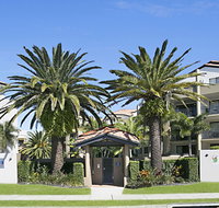 Sandcastles on the Broadwater