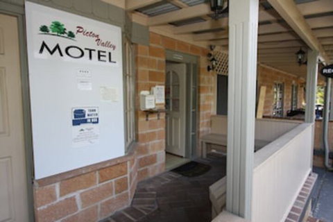 Picton Valley Motel - Tourism Gold Coast 0