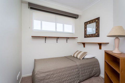 Kirra Beach Apartments - Tourism Gold Coast 6