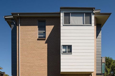 Charlestown Executive Apartments - Tourism Gold Coast 1
