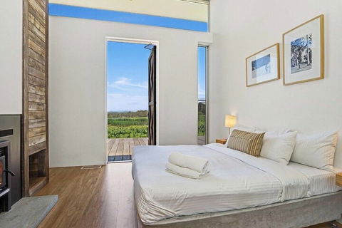 The Longhouse Suite 2 - Tourism Gold Coast 4